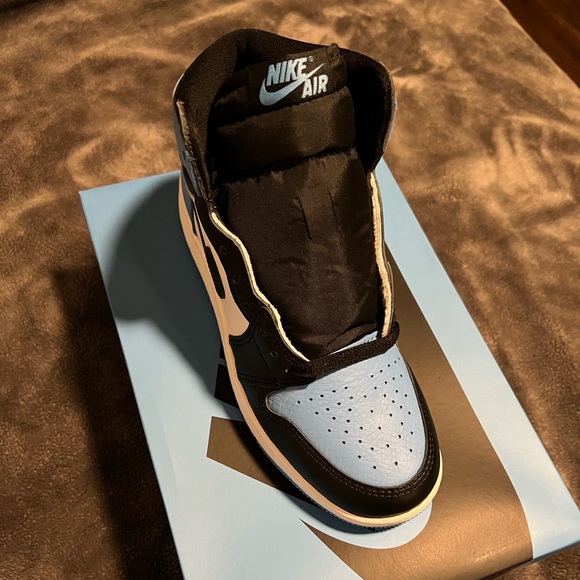 Air Jordan 1 Retro High OG UNC Toe - Youth Size 5.5 Women Size 7 - Picture 4 of 4